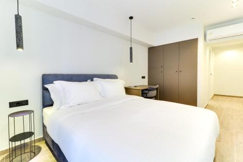 ABOV Athens near หอคอยแห่งลม