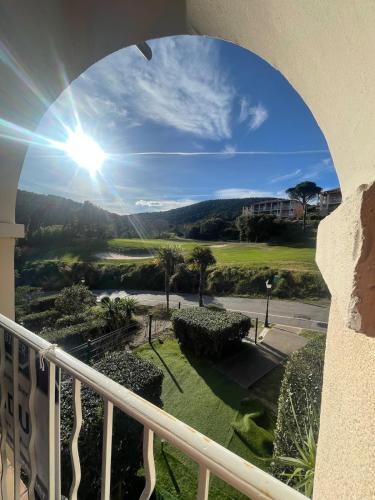 Appartement saint Raphael - cap esterel- 5 couchages- parking couvert in Saint-Raphael