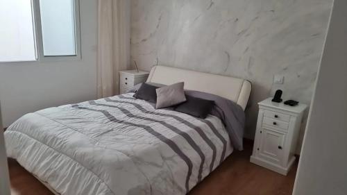 Sunny Villa with Private Pool in Calpe + Enclosed Garden - image 4