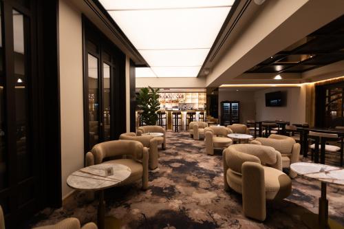 老大陸酒店 (Old Continent Hotel) in 烏日哥羅德