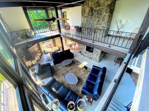 RLL Breathtaking views and grand unique style in Jefferson (NH)