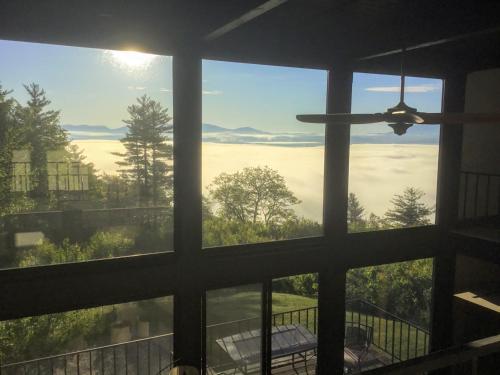 RLL Breathtaking views and grand unique style - image 10