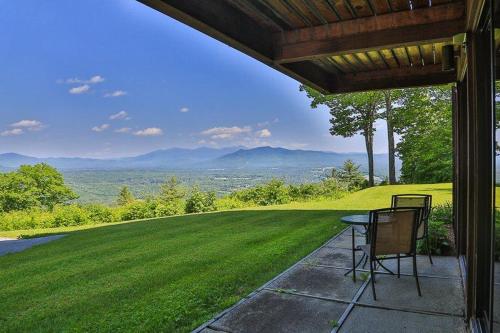RLL Breathtaking views and grand unique style in Jefferson (NH)