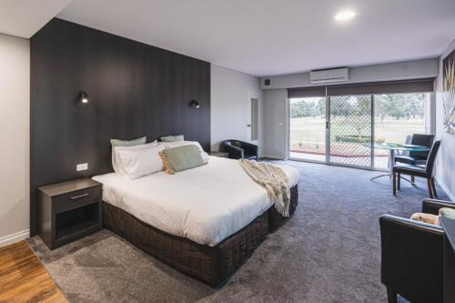 Yarrawonga Mulwala Golf Club Resort in Mulwala