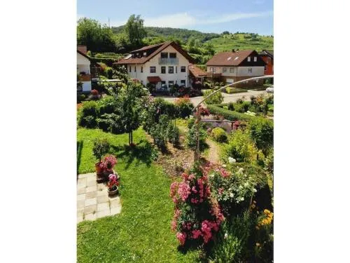 im Baumgarten Comfortable holiday residence in Oberbergen, Deutschland