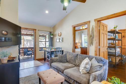 Woodland Park Apartment Forest Views and Deck! in Woodland Park, USA