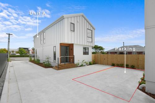 Mallside Retreat close to city in أدينغتون