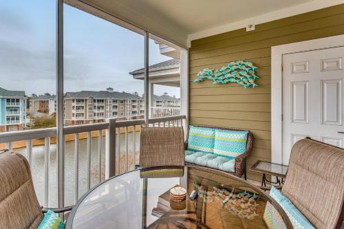 3 Mi to Myrtle Beach Condo with Pool Access
