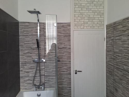 Zak Air B&B Stay 9 people's, Birmingham (fotografie 9)
