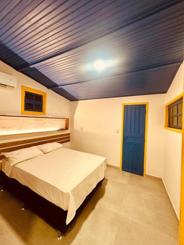 Family Suite with Balcony image 9