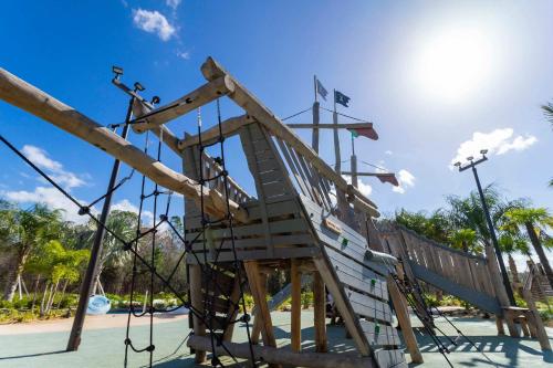 Storey Lake 5Bd Pool Waterpark Near Disney 2497 - image 9