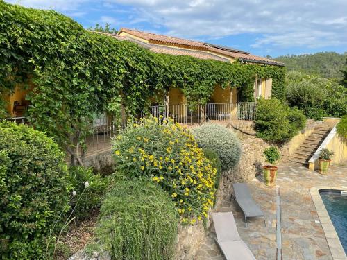 Villa spacieuse à Anduze avec piscine privée gîte à louer Générargues