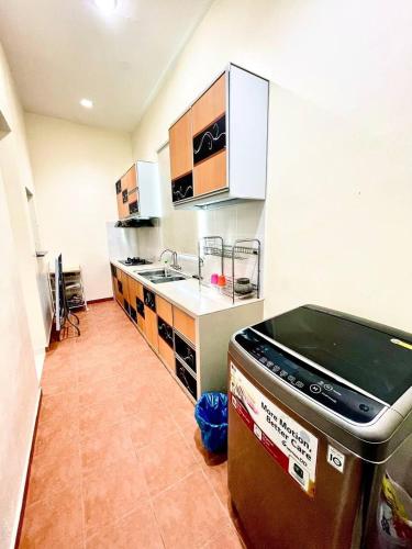 Anis Homestay 5 bedrooms 5 bathrooms in 亞羅士打