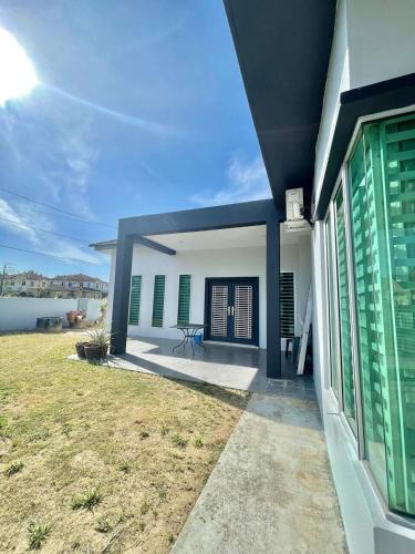 Anis Homestay 5 bedrooms 5 bathrooms in 亞羅士打