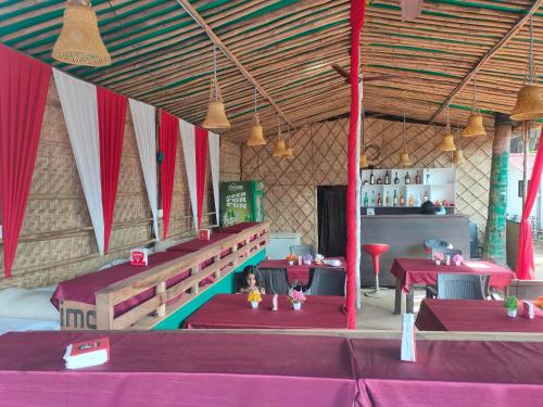 Love paradice huts in Arambol Beach