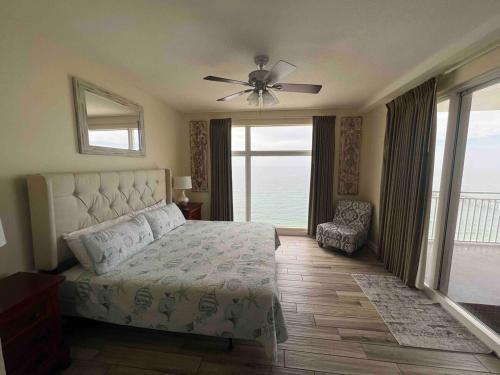 Luxury 2BR 2BA Corner Unit with epic Ocean Front views