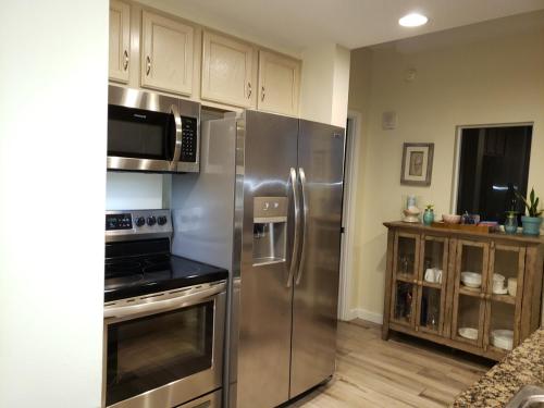 Luxury 2BR 2BA Corner Unit with epic Ocean Front views