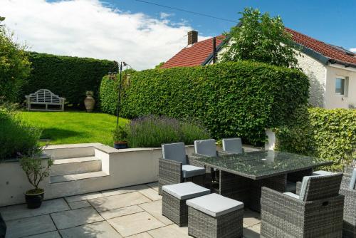 外部景觀, Whinstones at 4 The Villas in 恩布爾頓