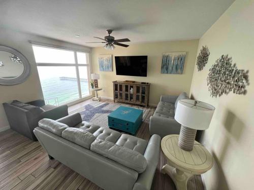 3BR 3BA Corner-Unit with 2 Ocean Front Master Suites