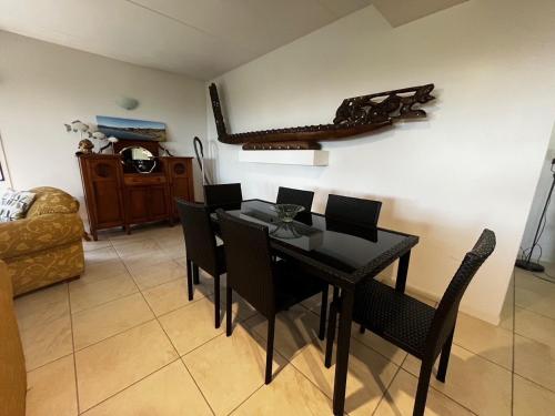 Spectacular beachfront holiday home in Mahia