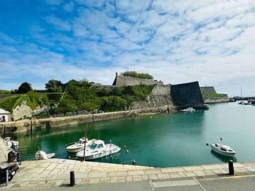 Triplex au cœur de Le Palais avec Wifi, près de la plage - FR-1-418-261 - Location saisonnière - Le Palais