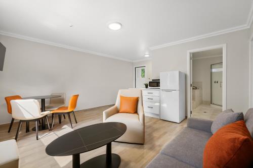 Two-Bedroom Suite image 3