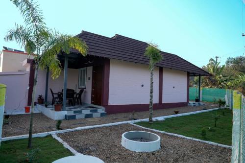 Dārzs, J HOME Retreat in Ariyurnadu