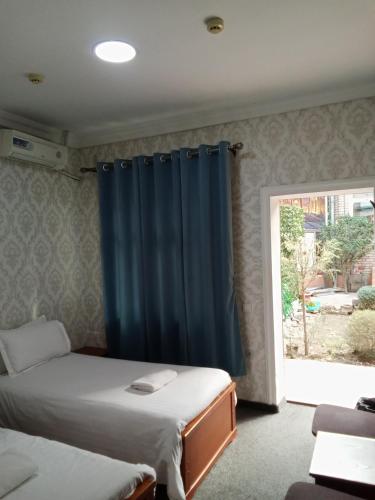 GLOBUS Avenue hotel – Toshkent, NY