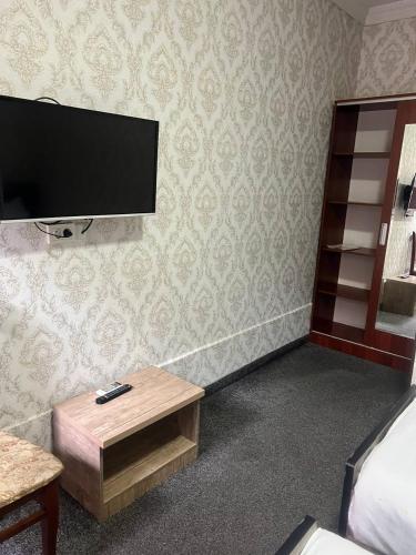 GLOBUS Avenue hotel – Toshkent, NY