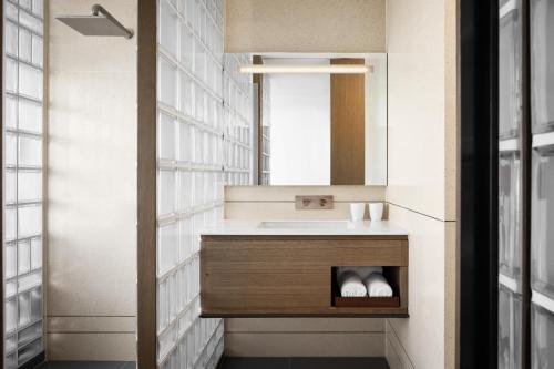 Hotel KVL Room Type - Atrium King Bed