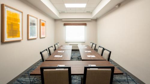홀리데이 인 익스프레스 호텔 & 스위트 시우다드 후아레스 - 라스 미시오네스 바이 IHG - 회의실/연회장