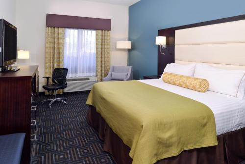 Holiday Inn Express Hotel & Suites Bessemer, an IHG Hotel