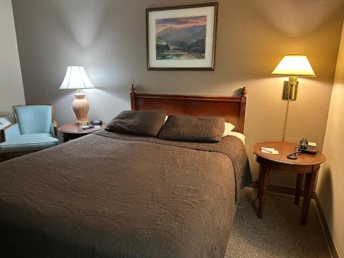 Timber Lodge Inn - image 10