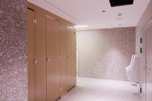 Fürdőszoba, wohkoon Youth Hostel Sanlitun Taikoo Li Branch in Peking