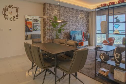 Apartment on High Floor with Burj Khalifa View and Infinity Pool, Dubai (photo 10)