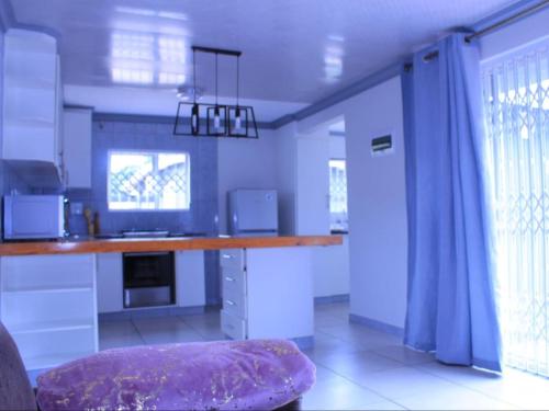 Newcastle Thully Guest House in Newcastle