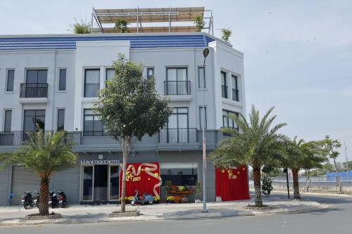 Lá Riverside Boutique Hotel