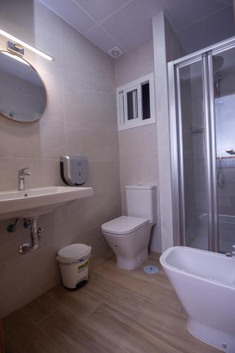 Hostal Guillot - image 5