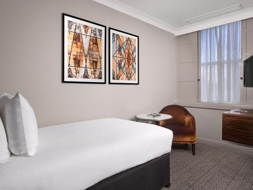 Strand Palace Hotel - image 7