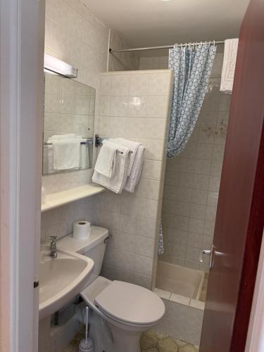 Adelaide House Hotel - Opposite Winter Gardens, Town Centre – Blackpool