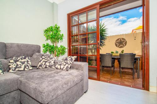 Modern 1BD Apt with a Patio and Pool, Balcon del Mar, B52 - Tap to explore photos