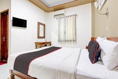 Deluxe Double Room image 6
