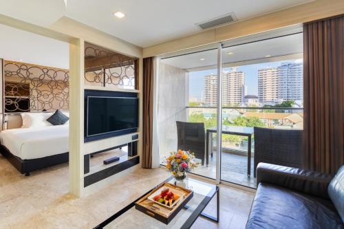 room detail thumbnail 1