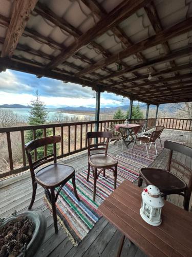 Traditional Wooden Apartment in Koutsodimos