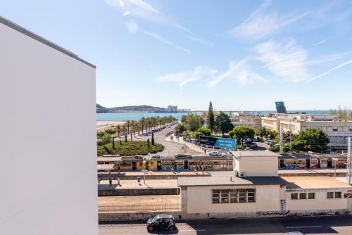 GuestReady - Alges Apt with Stunning Rooftop Pool GuestReady - Alges Apt with Stunning Rooftop Pool