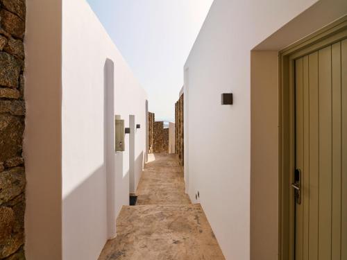 Mykonos Rocks Villas & Suites Room Type - Gem Suite