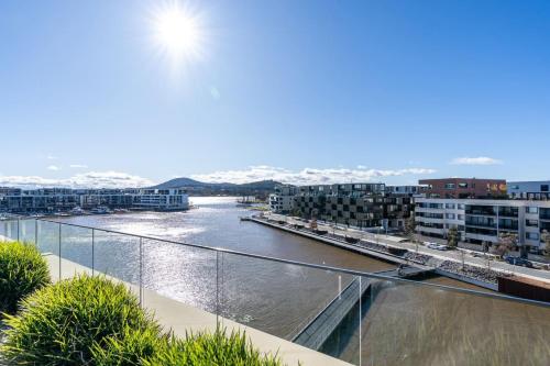 Comfy 2BA 2BR Kingston Foreshore Apartment