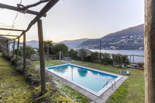 Bližnja okolica, Elegant, Lugano Lake View, pool and private parking in Brusino Arsizio