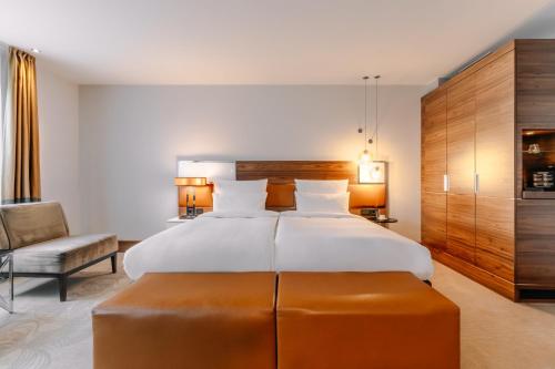 Reichshof Hamburg Curio Collection by Hilton - image 3