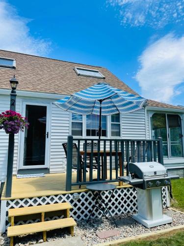 Groovy escape steps from the beach, a must sea! Groovy escape steps from the beach, a must sea!